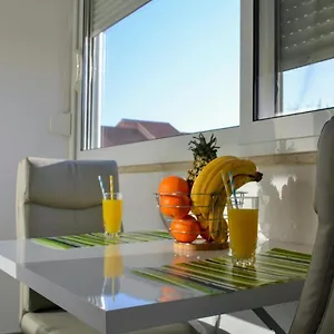 Mihaela Apartmans 150m Near The Apartment Kastela