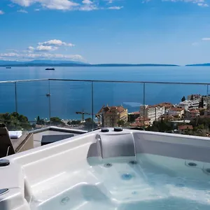 Apartment Carmen, Opatija